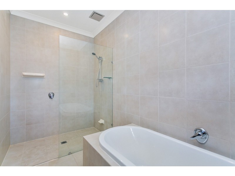25 Mountain View Crest, Mount Nathan QLD 4211