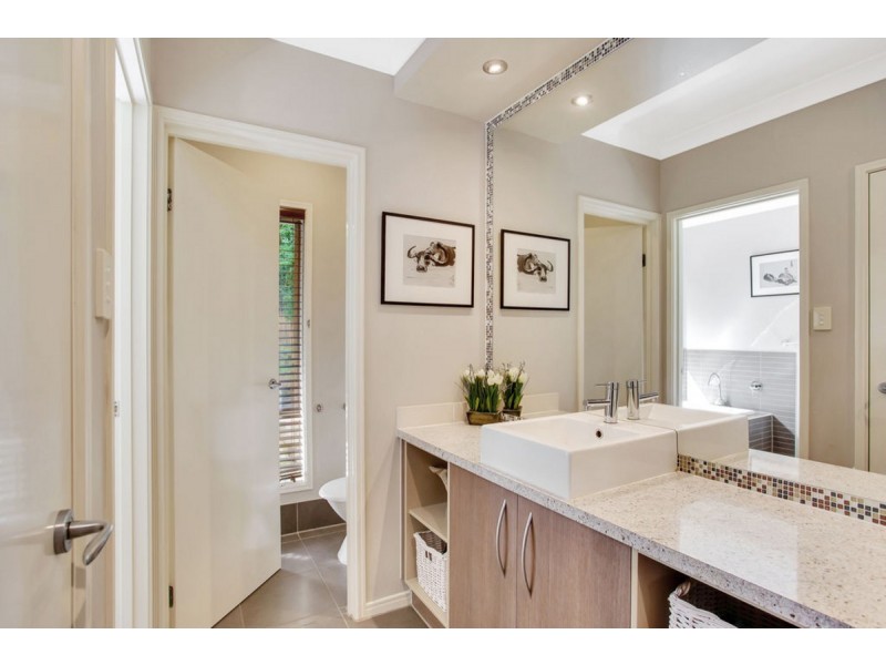 35 Willow Tree Drive, Reedy Creek QLD 4227