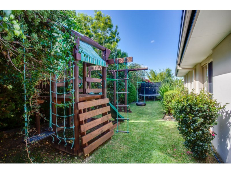 35 Willow Tree Drive, Reedy Creek QLD 4227