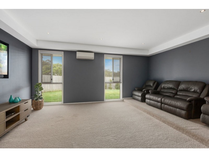 17 Stone Creek Drive, Upper Coomera QLD 4209