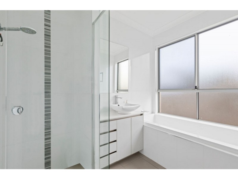 17 Stone Creek Drive, Upper Coomera QLD 4209