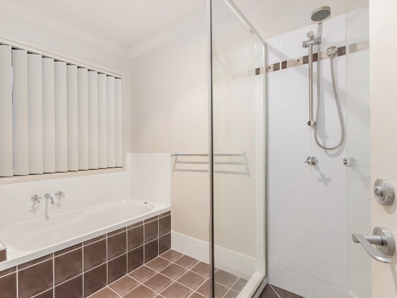 16 Barden Ridge Road, Reedy Creek QLD 4227