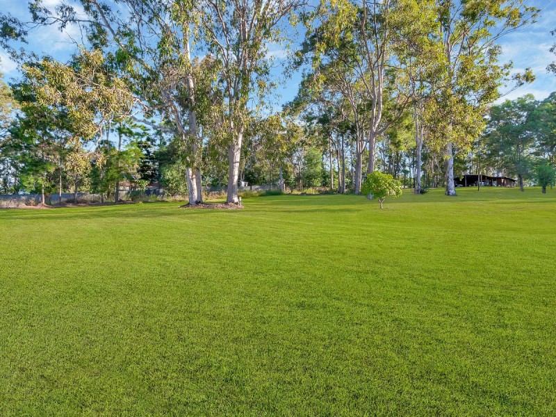 15 Baileys Road, Tallai QLD 4213