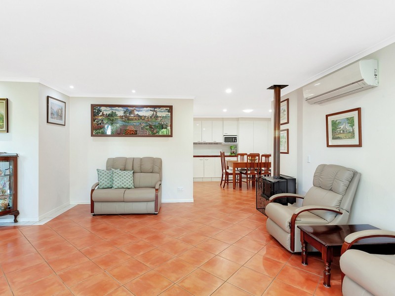 15 Baileys Road, Tallai QLD 4213