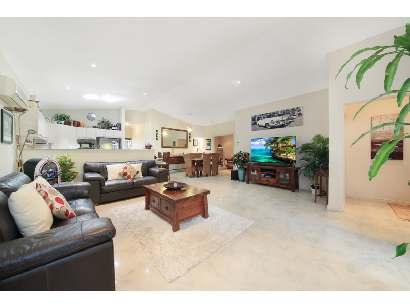 10 Acklin Court, Varsity Lakes QLD 4227