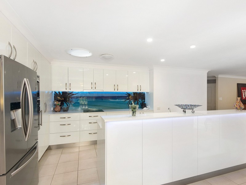 18 Litsea Court, Reedy Creek QLD 4227