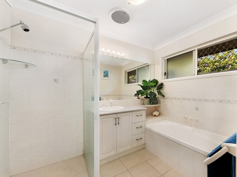 18 Litsea Court, Reedy Creek QLD 4227