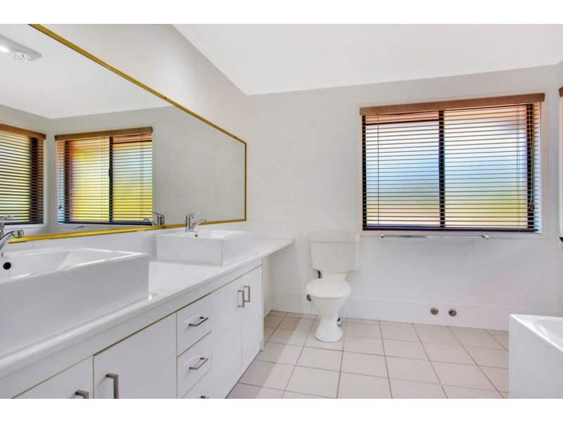 2 Fergus Court, Worongary QLD 4213