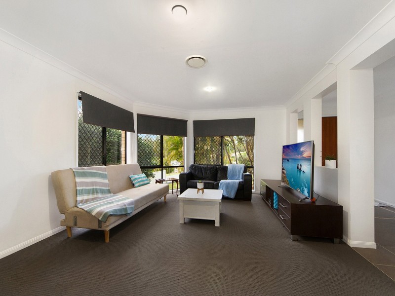 21 Snowwood Street, Reedy Creek QLD 4227