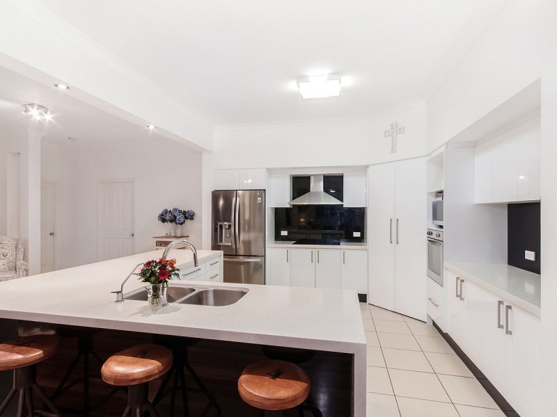 11 Boambee Court, Reedy Creek QLD 4227