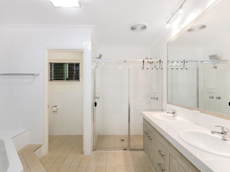 11 Boambee Court, Reedy Creek QLD 4227