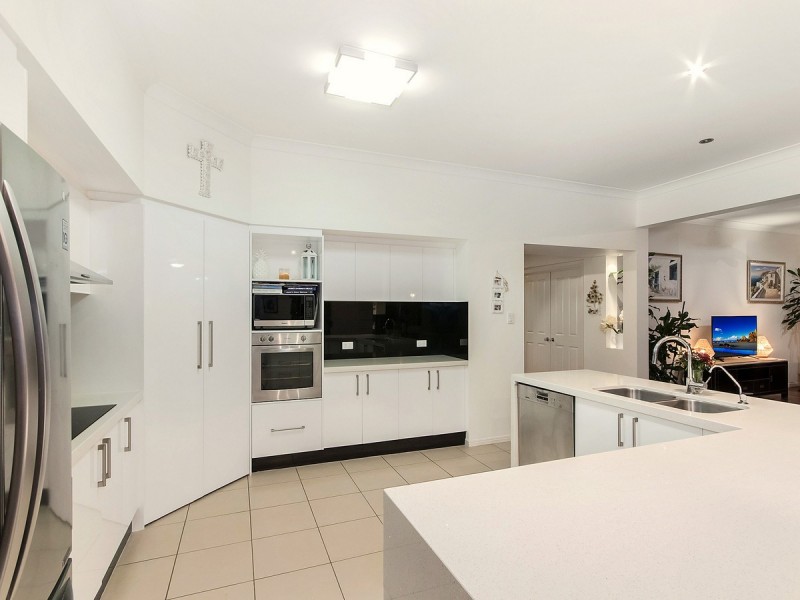 11 Boambee Court, Reedy Creek QLD 4227