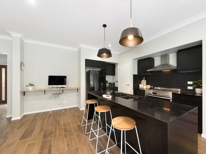 28 Kingcrest Drive, Reedy Creek QLD 4227