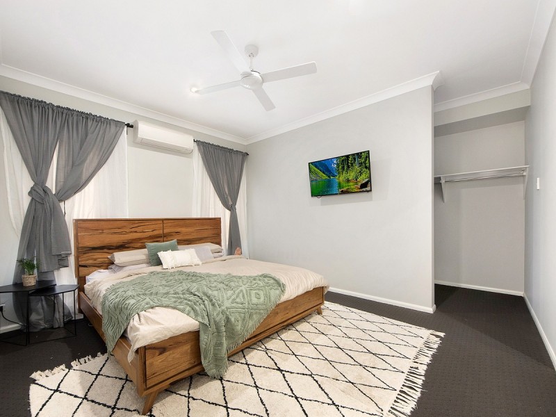 28 Kingcrest Drive, Reedy Creek QLD 4227