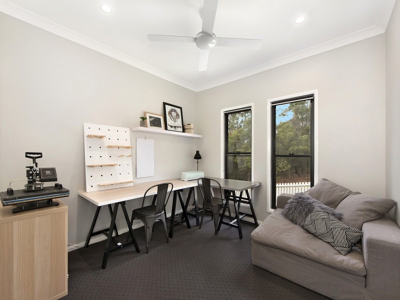 28 Kingcrest Drive, Reedy Creek QLD 4227