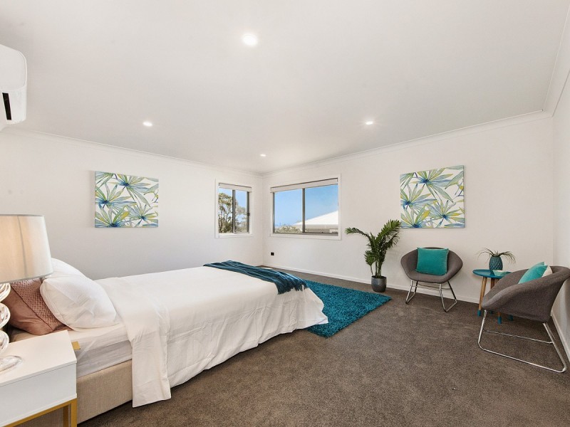 22 Kingcrest Drive, Reedy Creek QLD 4227