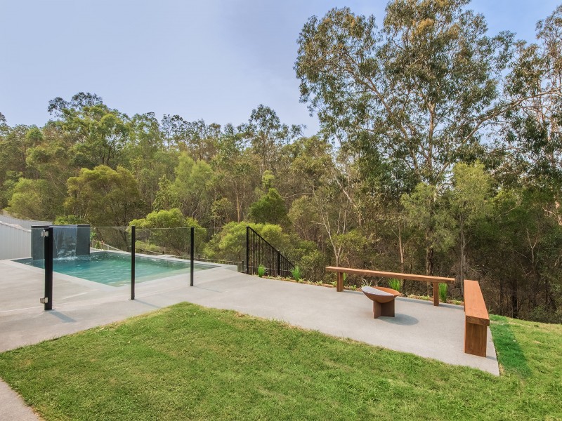 22 Kingcrest Drive, Reedy Creek QLD 4227