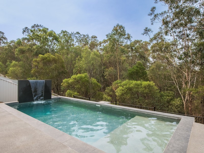 22 Kingcrest Drive, Reedy Creek QLD 4227