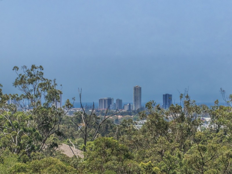 22 Kingcrest Drive, Reedy Creek QLD 4227