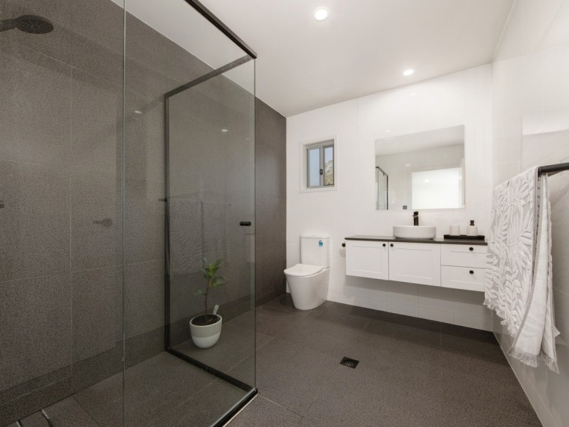 22 Kingcrest Drive, Reedy Creek QLD 4227