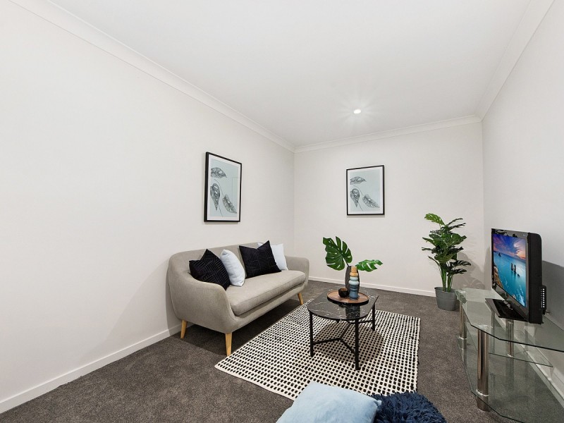 22 Kingcrest Drive, Reedy Creek QLD 4227