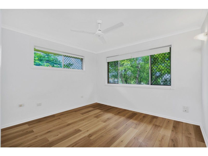 140 Bamboo Avenue, Benowa QLD 4217