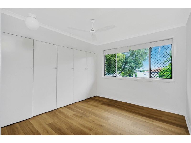 140 Bamboo Avenue, Benowa QLD 4217