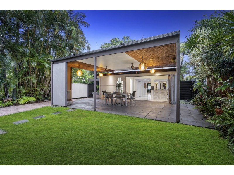 68 Manus Avenue, Palm Beach QLD 4221