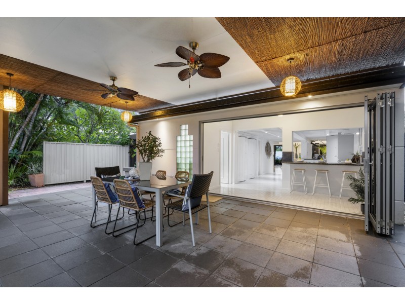 68 Manus Avenue, Palm Beach QLD 4221