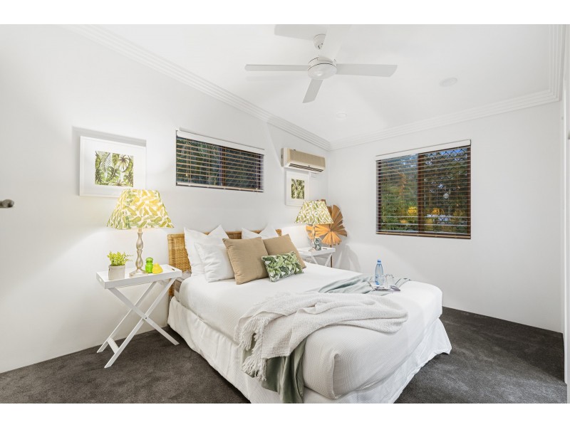 68 Manus Avenue, Palm Beach QLD 4221