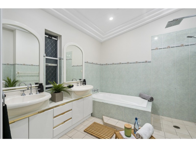 68 Manus Avenue, Palm Beach QLD 4221