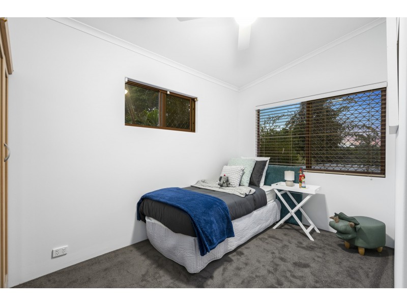 68 Manus Avenue, Palm Beach QLD 4221