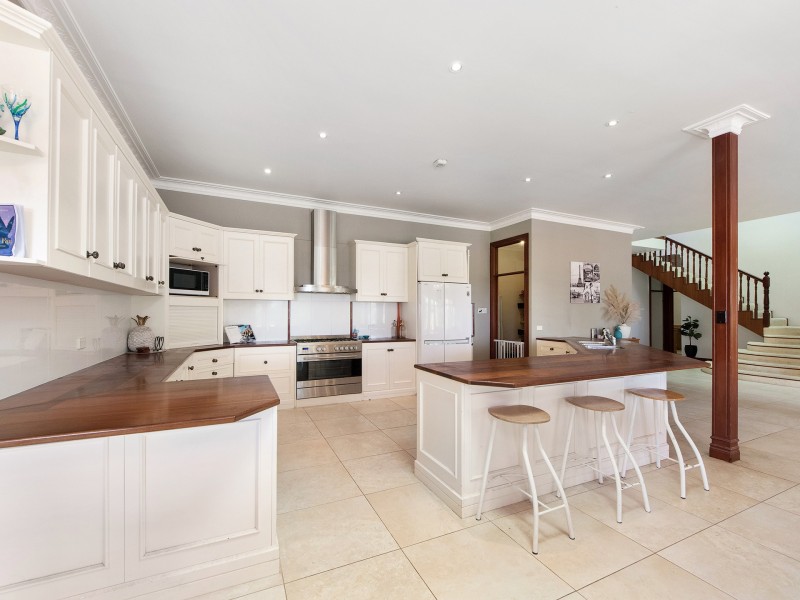 86 Aylesham Drive, Bonogin QLD 4213