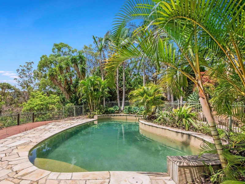 86 Aylesham Drive, Bonogin QLD 4213