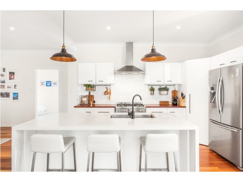 24 Ensor Street, Mudgeeraba QLD 4213