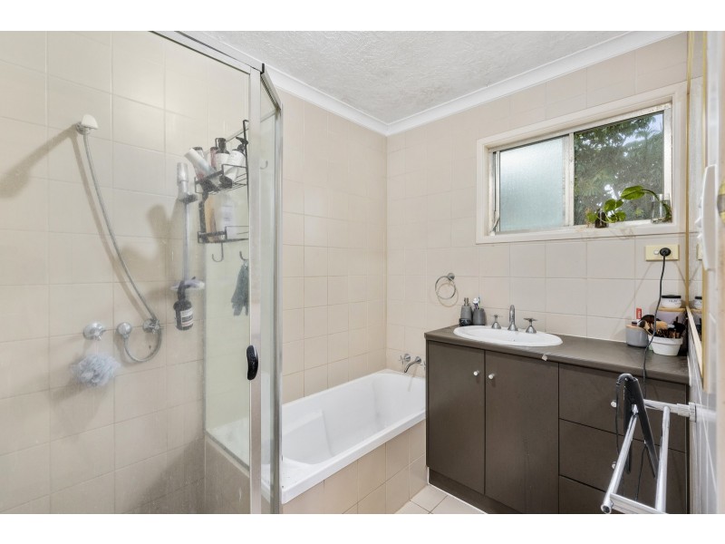 18 Berrigan Street, Southport QLD 4215