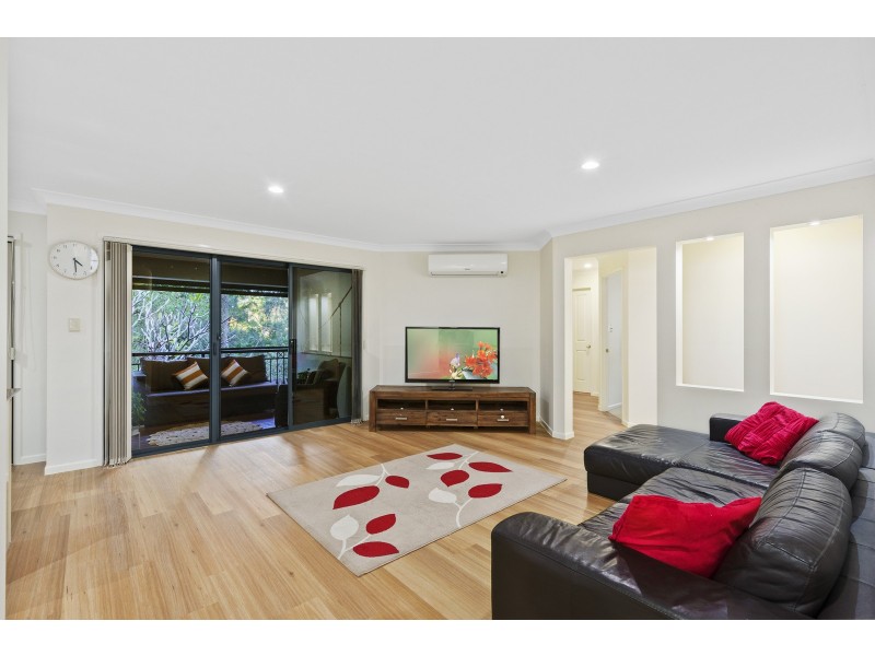 61 Riverwood Drive, Ashmore QLD 4214