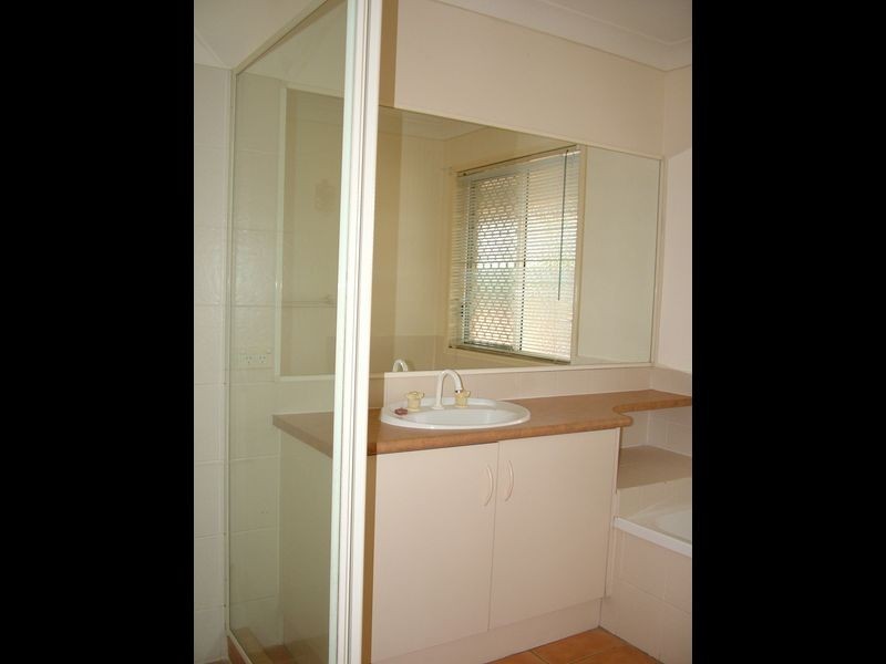 5 Palmerston Dr, Oxenford QLD 4210