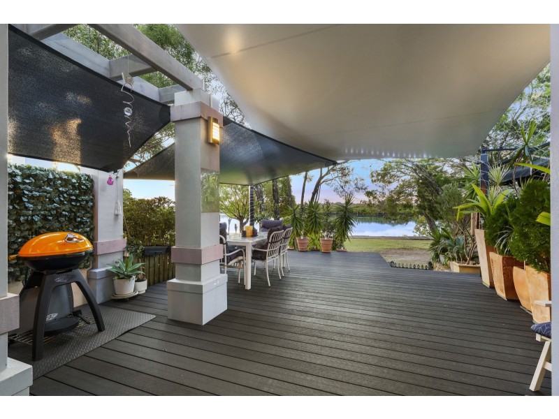 220/125 Hansford Road, Coombabah QLD 4216