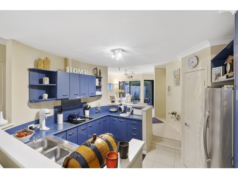 220/125 Hansford Road, Coombabah QLD 4216