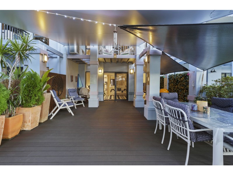 220/125 Hansford Road, Coombabah QLD 4216