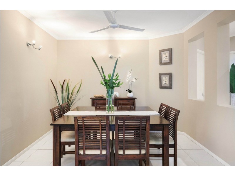 33 Boogaerdt Rise, Bonogin QLD 4213