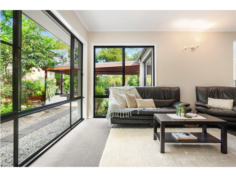 33 Boogaerdt Rise, Bonogin QLD 4213