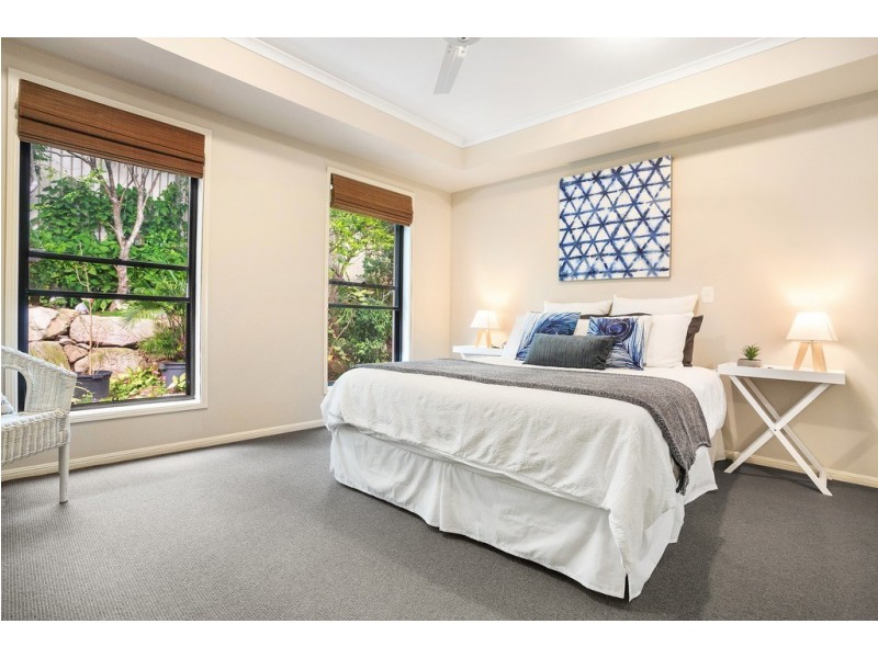 33 Boogaerdt Rise, Bonogin QLD 4213