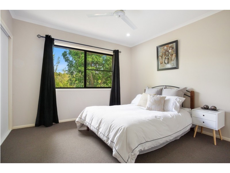 33 Boogaerdt Rise, Bonogin QLD 4213