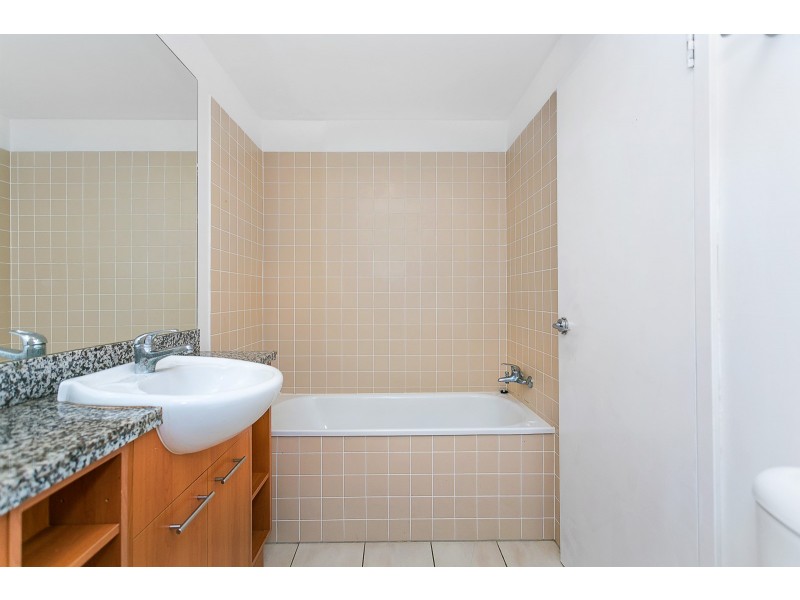 7/501 North Hill Drive, Robina QLD 4226