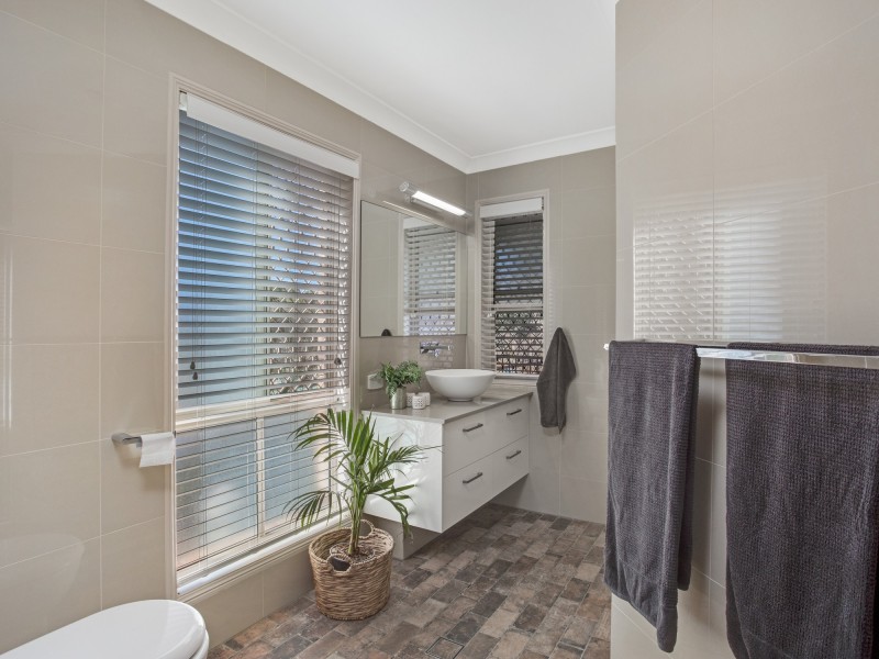 110 Wallandra Road, Tallai QLD 4213