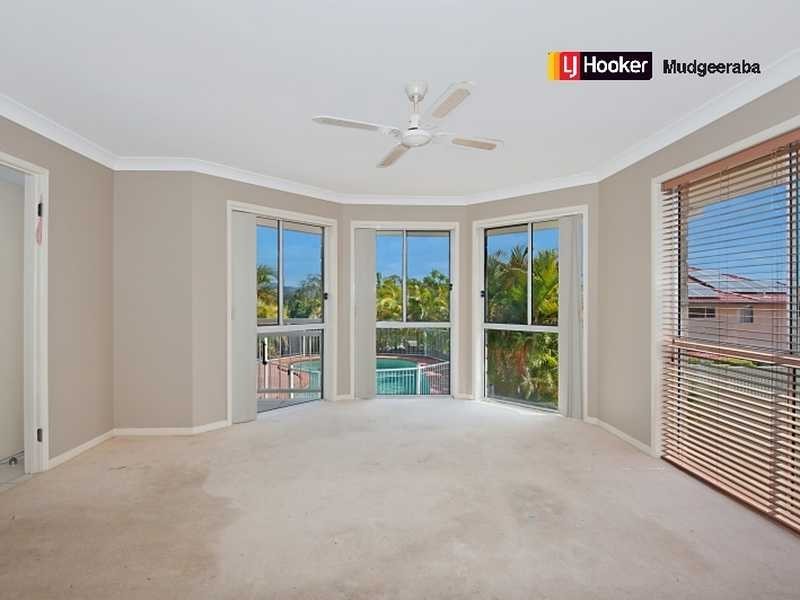 15 Mellissah Crescent, Arundel QLD 4214