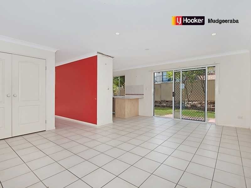 15 Mellissah Crescent, Arundel QLD 4214