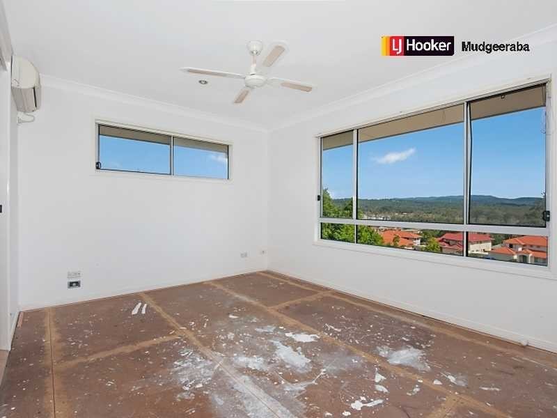 15 Mellissah Crescent, Arundel QLD 4214